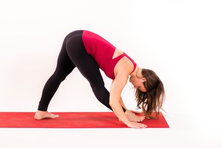A 10-Minute Yoga Sequence For Toned Legs Hero Image